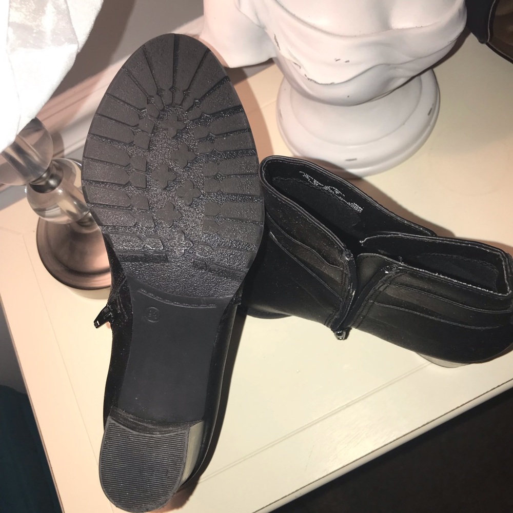 Boot - Picture 5 of 7